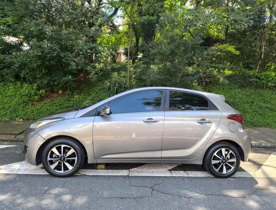 HYUNDAI HB20 1.6 PREMIUM 16V FLEX 4P AUTOMÁTICO